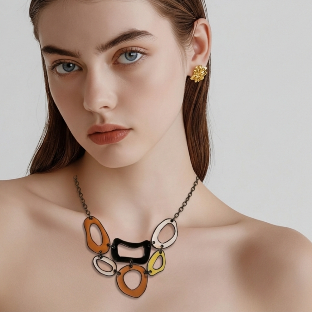 Vintage abstract necklace